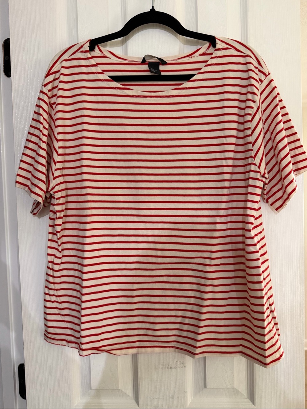 H&M Red and White Striped Short Sleeve Tee